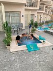 The V Luxury Resort Sahl Hasheesh - Beispiel Terrasse Doppelzimmer Deluxe Jacuzzi (Zimmercodierung DD4)