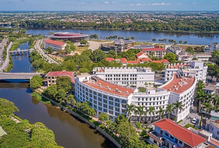 Silk Path Grand Hue Hotel