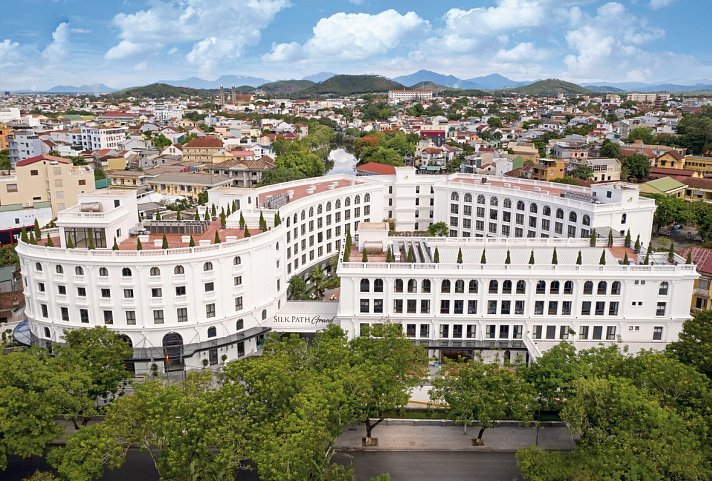 Silk Path Grand Hue Hotel