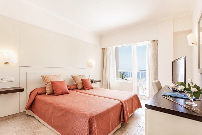 Grupotel Imperio Playa