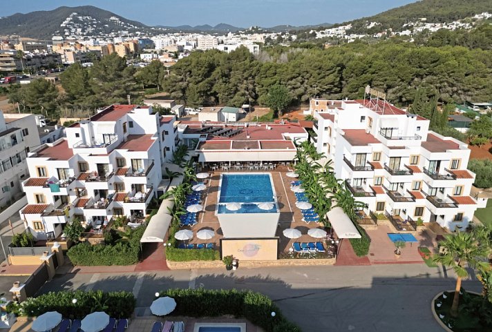 Invisa Aparthotel Casa Luis