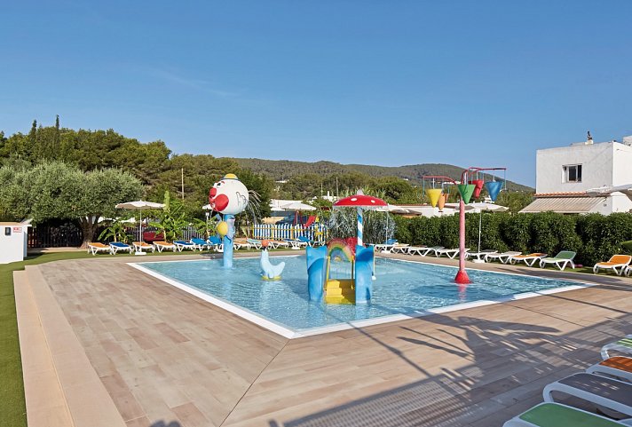 Invisa Aparthotel Casa Luis