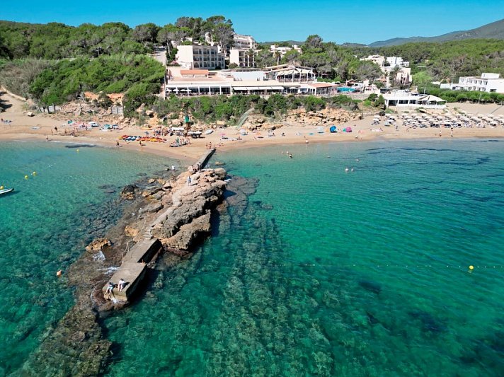 Invisa Cala Blanca