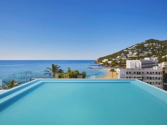 W Ibiza - GLOW Infinity Pool