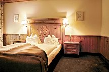 Bergresort Seefeld - Wohnbeispiel Doppelzimmer Bergblick (Zimmercodierung DB1)