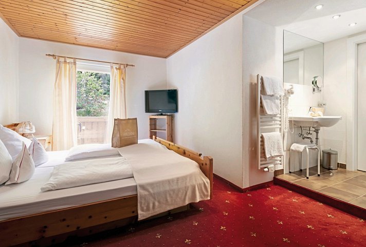 Frieden - Das Alpine Panorama Hotel - Wohnbeispiel Doppelzimmer Morgensonne (Zimmercodierung DB1)