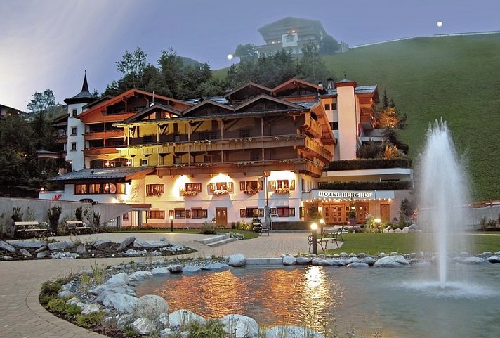 Berghof - Crystal Spa & Sports