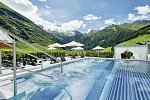 Berghof - Crystal Spa & Sports