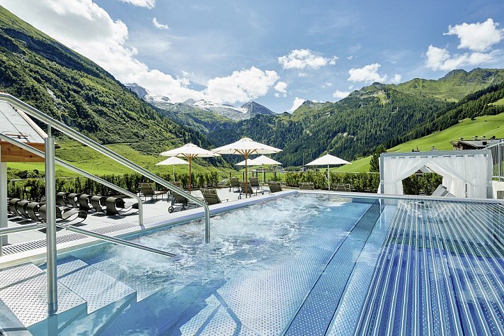 Berghof - Crystal Spa & Sports