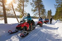 Wildnis unter dem Polarlicht - Inari - Schneemobil-Safari