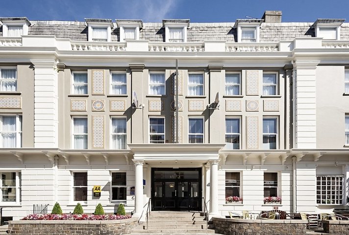 Royal Hotel