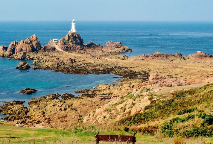 Liebliches Inselparadies Jersey - Leuchtturm von La Corbière