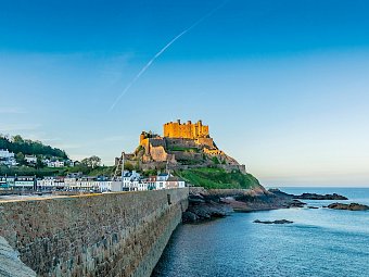 Liebliches Inselparadies Jersey - Mont Orgueil Castle