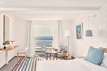 Myconian Korali - Wohnbeispiel Doppelzimmer Deluxe Rinia seitl. Meerblick (Zimmercodierung DDN)