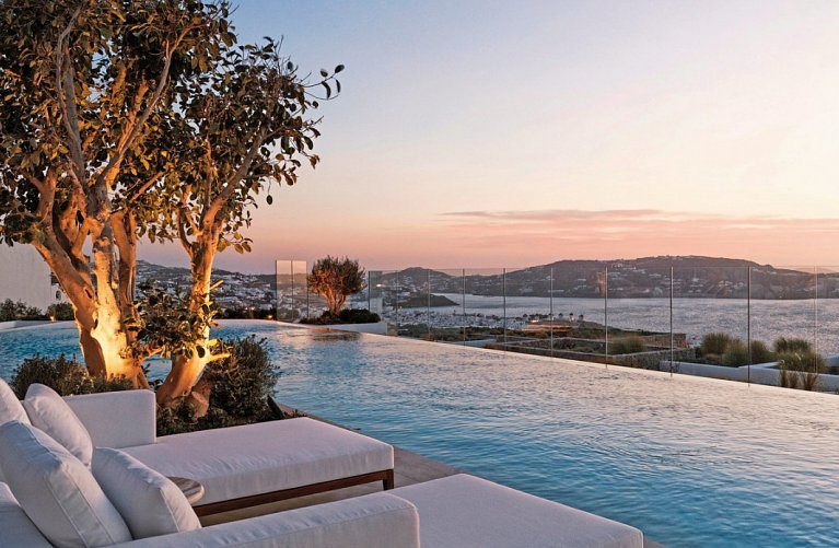 Deos Mykonos - A Myconian Collection Hotel