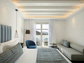 Epic Blue Luxury Hotel Suites & Villas Mykonos - Wohnbeispiel Juniorsuite Meerblick (Zimmercodierung JBM)