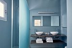 Kouros Hotel & Suites