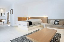 Boutiquehotel Andronikos - Wohnbeispiel Juniorsuite Gartenblick (Zimmercodierung JBG)
