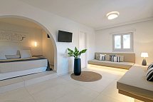 Boutiquehotel Andronikos - Wohnbeispiel Juniorsuite Gartenblick (Zimmercodierung JBG)