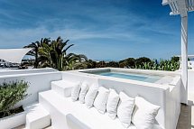 Ostraco Suites