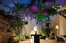 Ostraco Suites