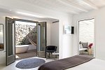 Ostraco Suites