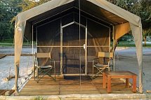 Drifters - Botswana Explorer Johannesburg - Victoria Falls - Drifters Maun Tented Lodge