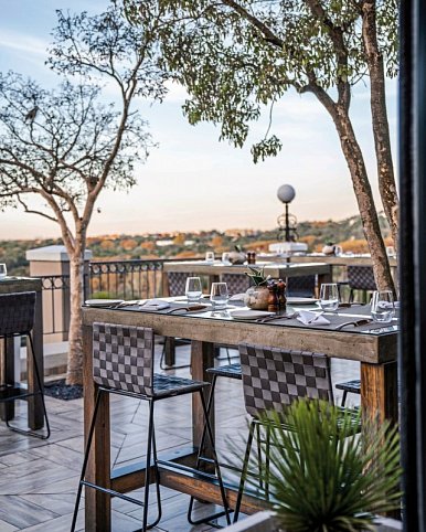 Four Seasons Hotel Westcliff