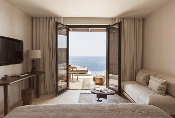 Gundari - Executive Cave Suite