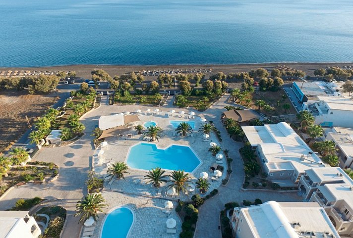 Santo MiraMare Resort