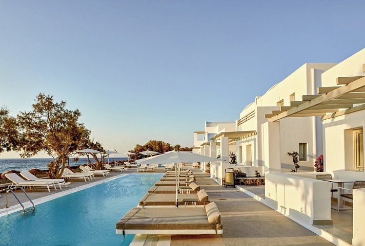 Costa Grand Resort & Spa