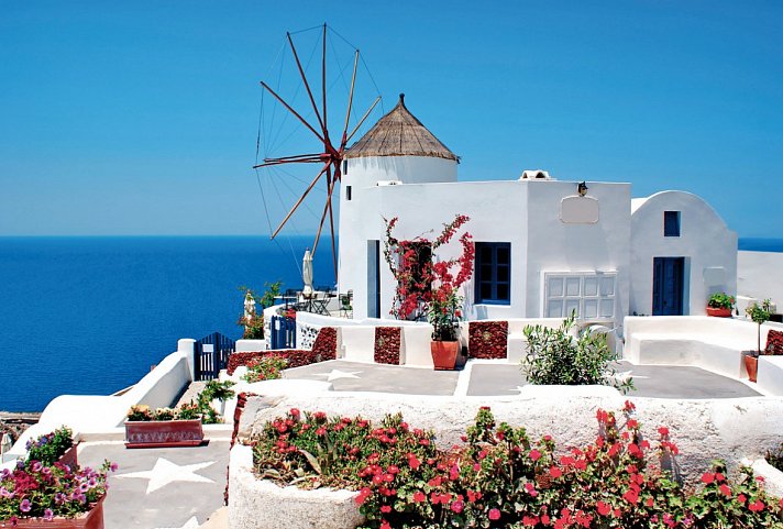 Kykladen-Inselhüpfen: Santorin, Mykonos, Paros, Naxos - Windmühle in Oia