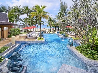 Amari Vogue Resort