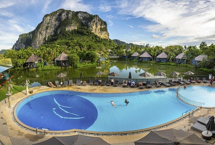 Peace Laguna Resort