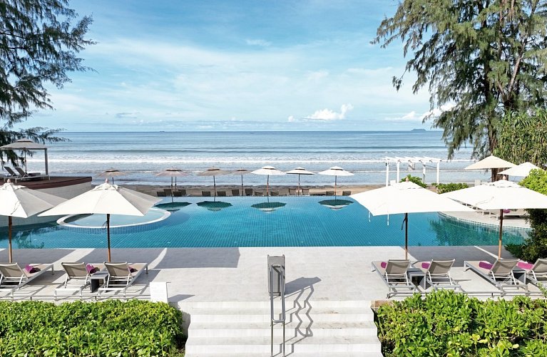 Twin Lotus Resort & Spa