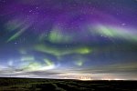 Isländische Naturelemente und Lichtspiele