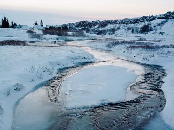 Isländische Naturelemente und Lichtspiele - Thingvellir Nationalpark