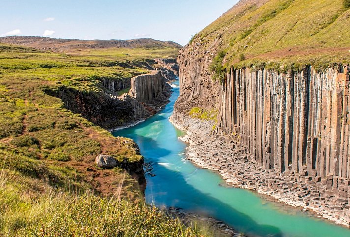 Go Green - Mit dem E-Auto rund um Island - Studlagil Canyon