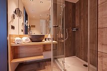 Ostsee Resort Damp - Ostseehotel Midgard - Beispiel Bad Doppelzimmer Komfort (Zimmercodierungen DF1, DFA, DC1, DCA, DFM & DF2)