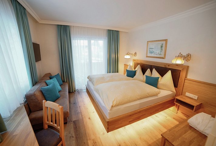 Ferienhotel Glocknerhof - Wohnbeispiel DZ Komfort Nebengebäude (Zimmercodierung DFV)