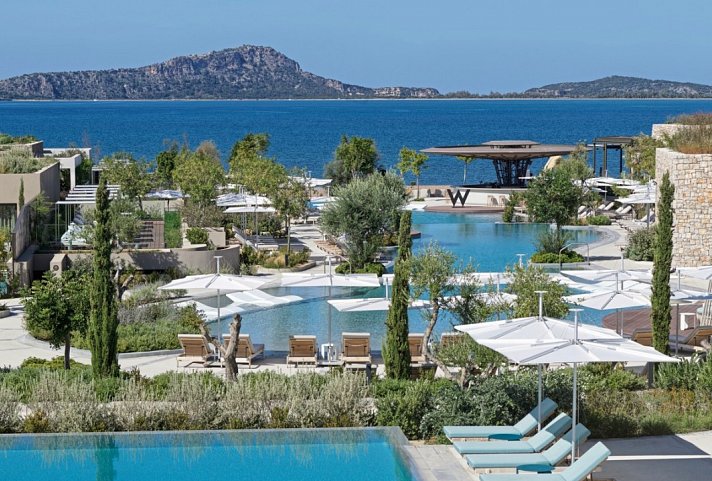W Costa Navarino