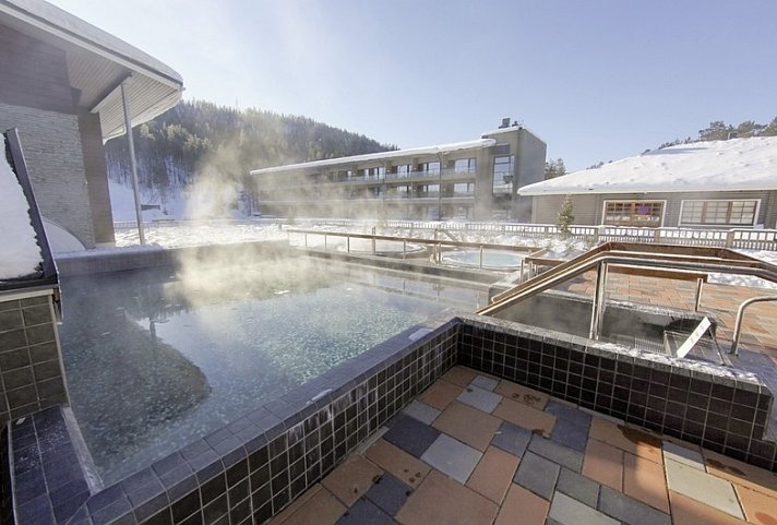 Levi Hotel Spa - Außenpool