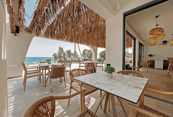 Acron Seaside Suites