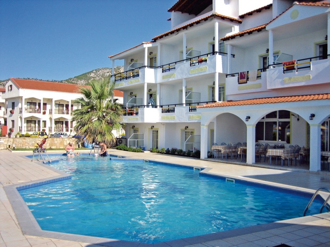 Hotel Rachoni Bay Resort