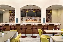 Hampton Inn Tropicana - Bar