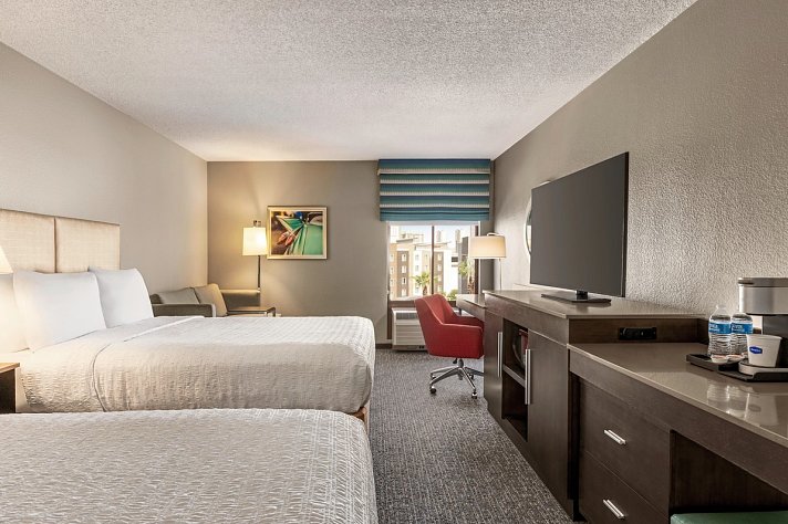 Hampton Inn Tropicana
