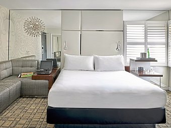 Hotel Ziggy - Wohnbeispiel Standard 1 King (Zimmercodierung UG1)
