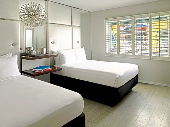 Hotel Ziggy - Wohnbeispiel Standard 2 Doubles (Zimmercodierung UG2)