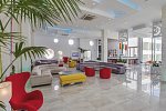 Nicholas Color Hotel