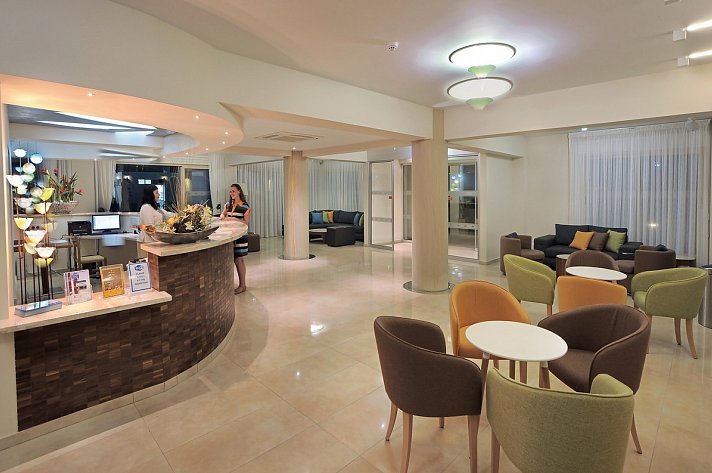 Nelia Gardens Hotel